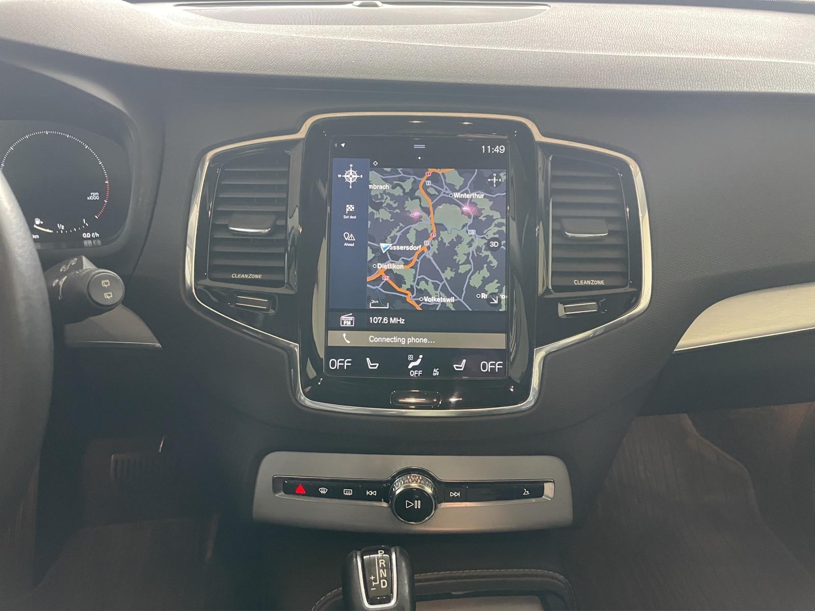 VOLVO XC90 D5 AWD Momentum Geartronic-image-10