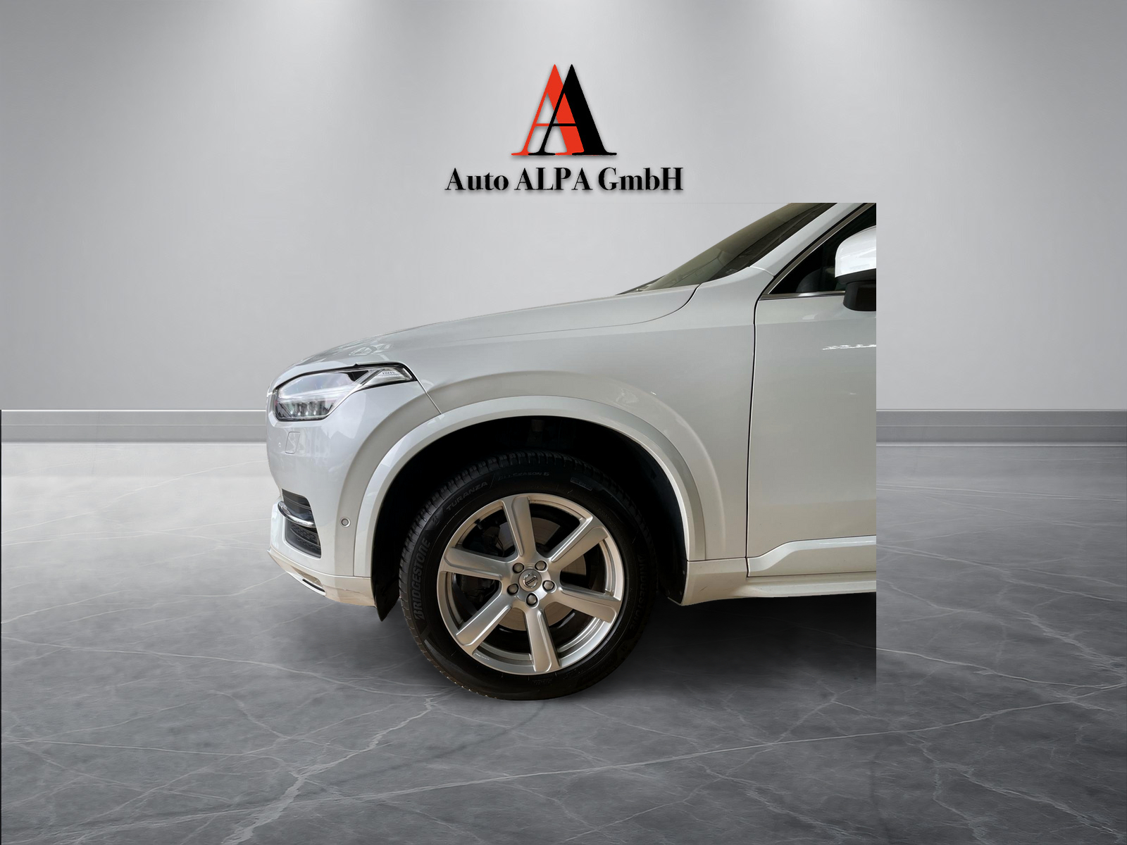 VOLVO XC90 D5 AWD Momentum Geartronic-image-6