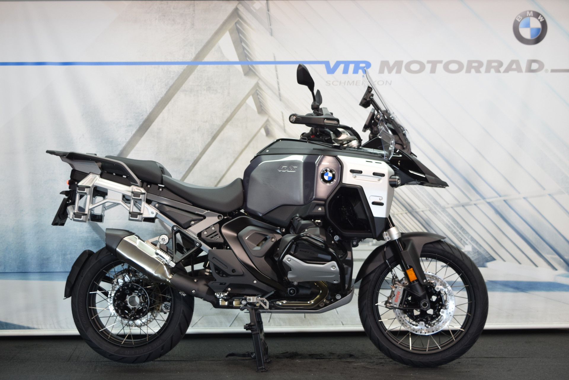 BMW R 1300 GS Adventure Triple Black-image-1