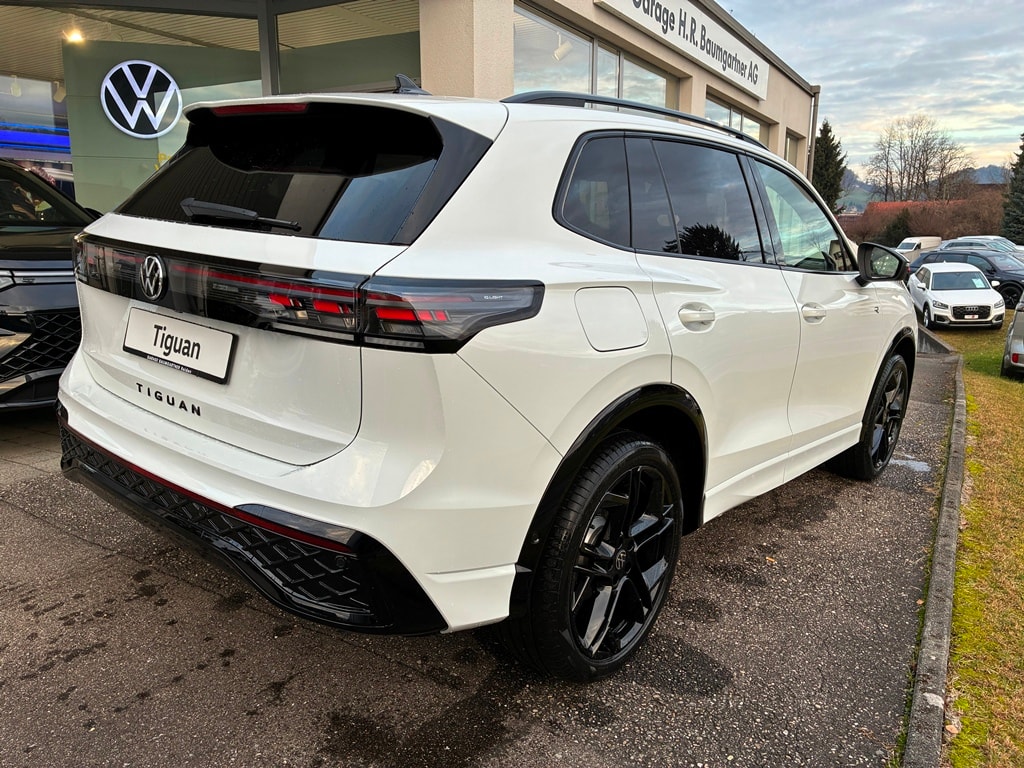 VW Tiguan 2.0 TSI DSG R-Line 4Motion-image-4