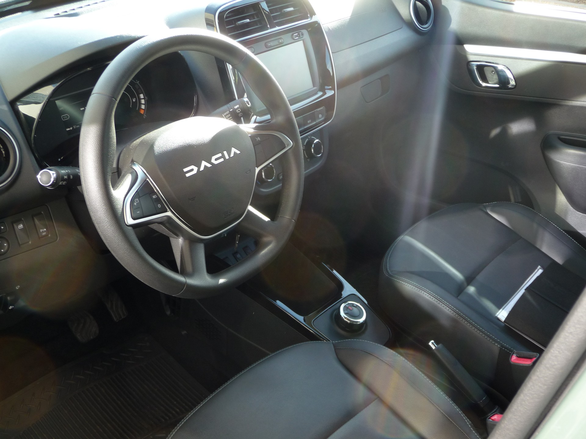 DACIA Spring 27 kWh Expression-image-12
