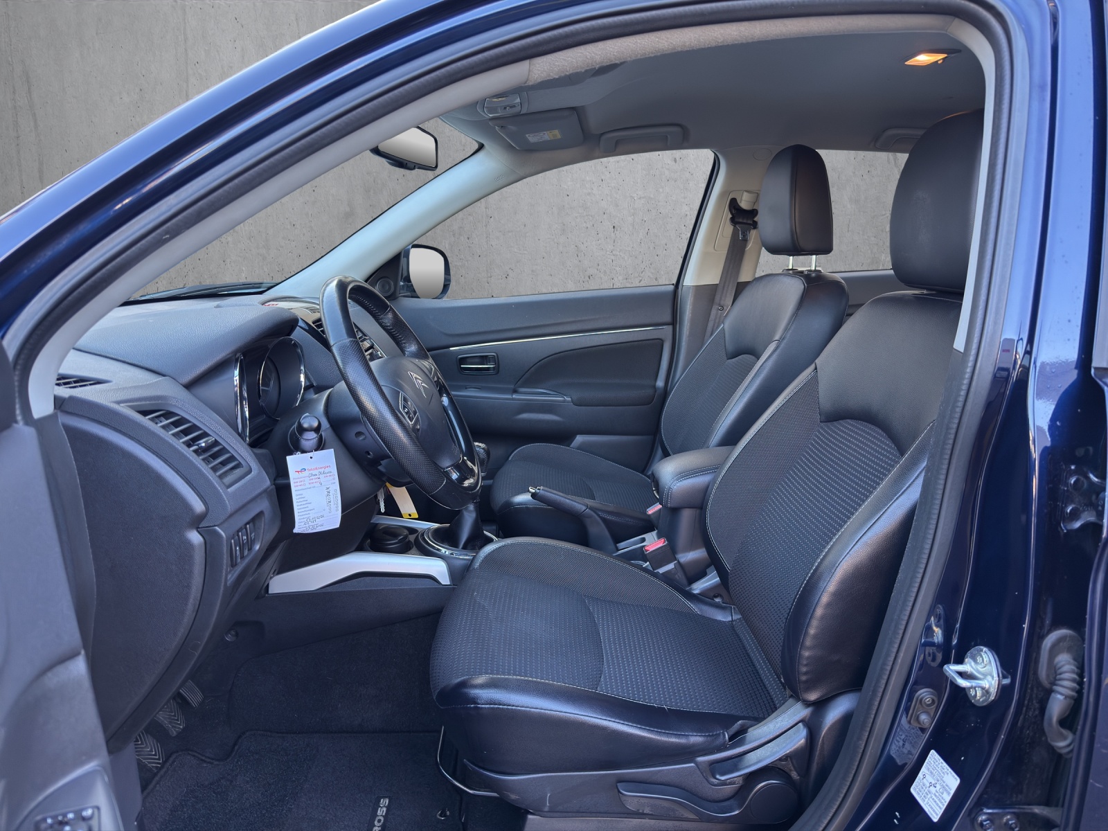 CITROEN C4 Aircross 1.6 HDi Collection 4WD-image-9