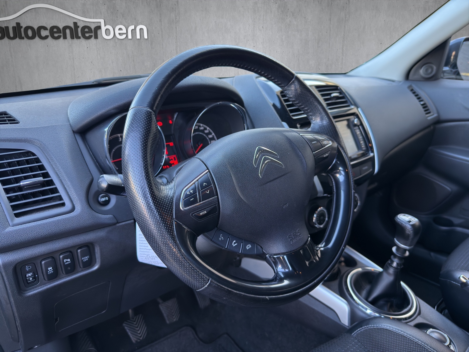 CITROEN C4 Aircross 1.6 HDi Collection 4WD-image-10