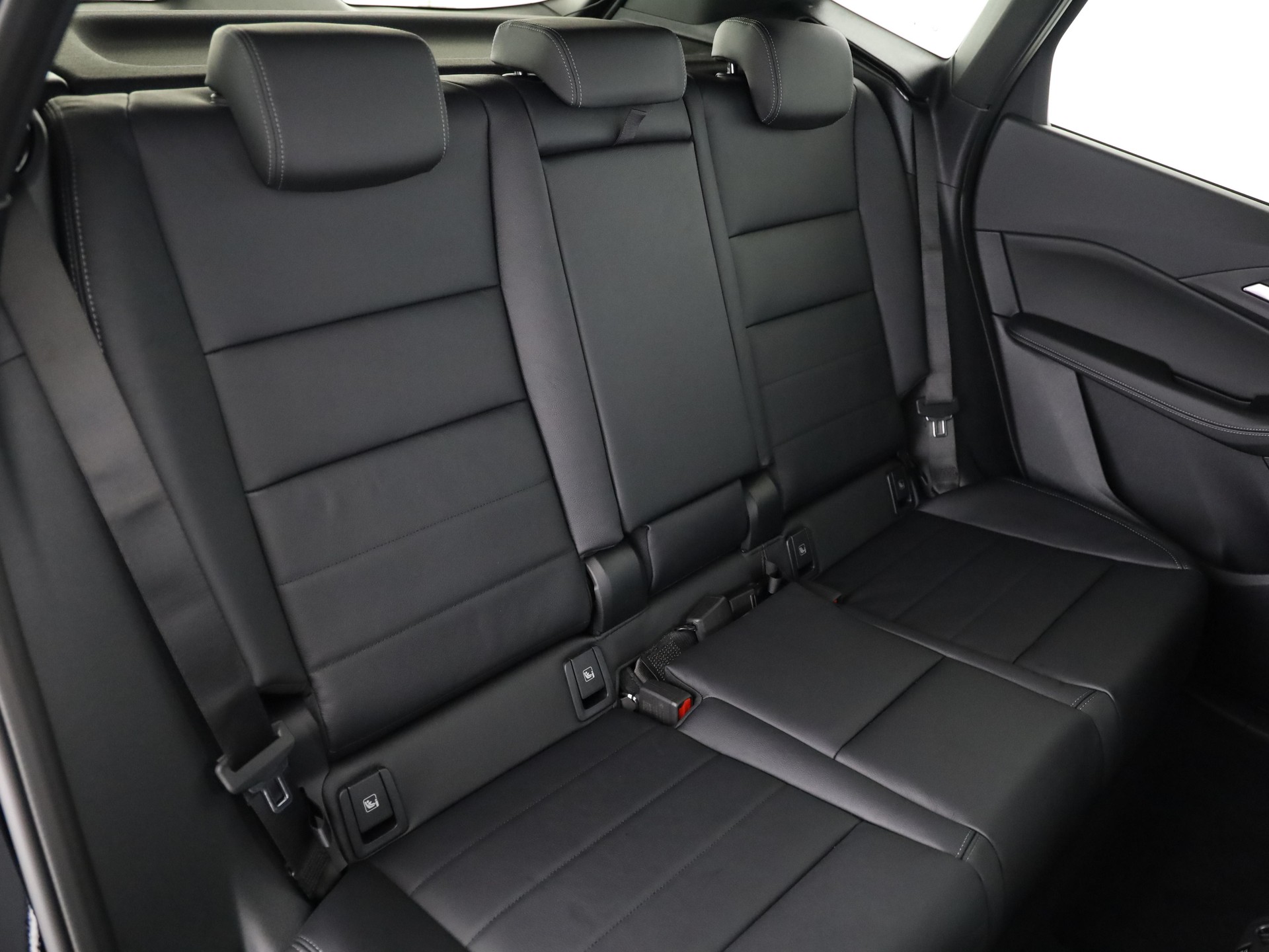 BMW 230e xDrive paddles Active Tourer-image-11