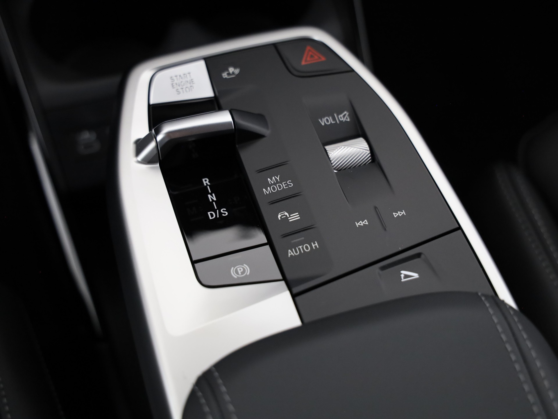 BMW 230e xDrive paddles Active Tourer-image-15