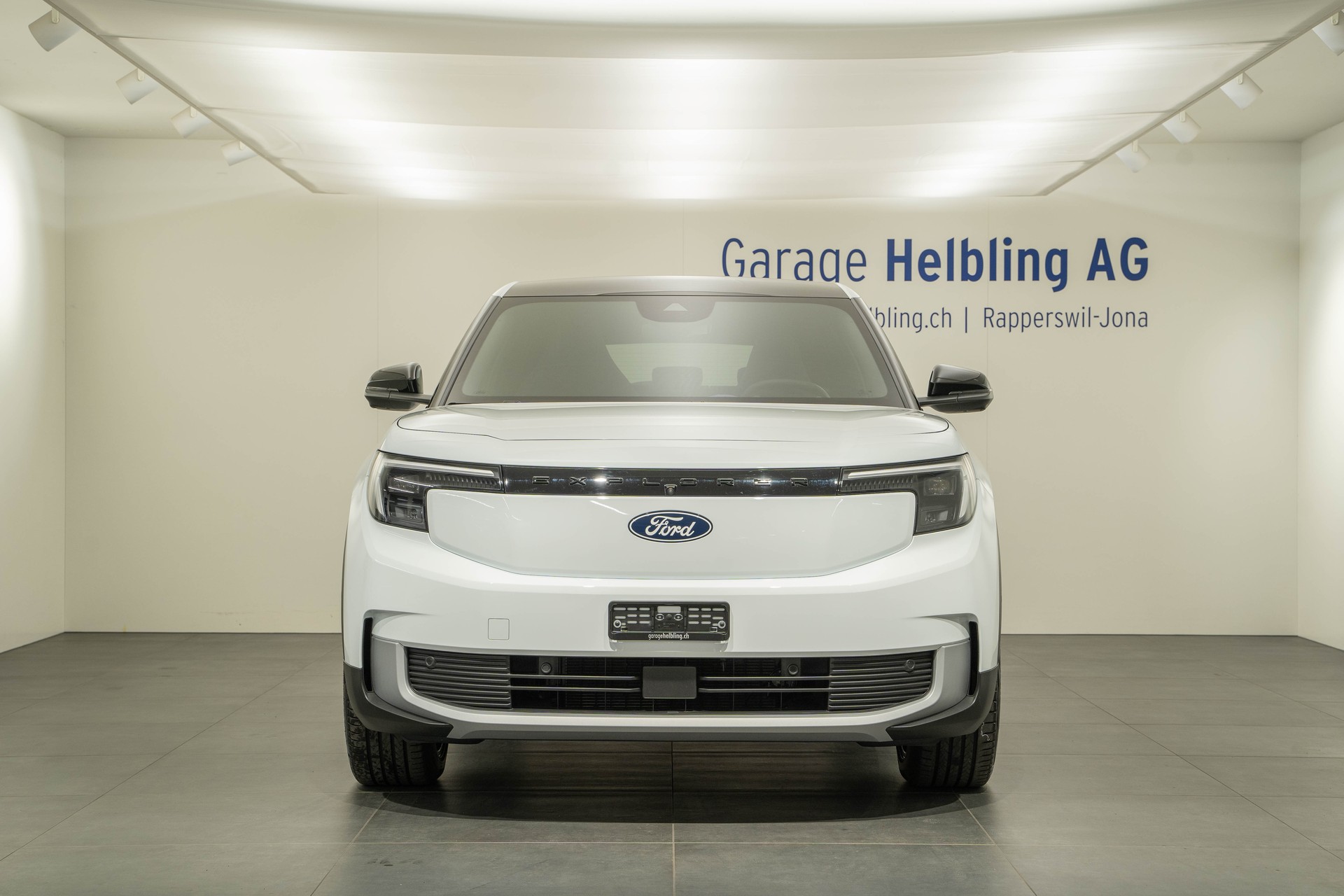 FORD Explorer Extended Range Premium AWD-showroom-element-1