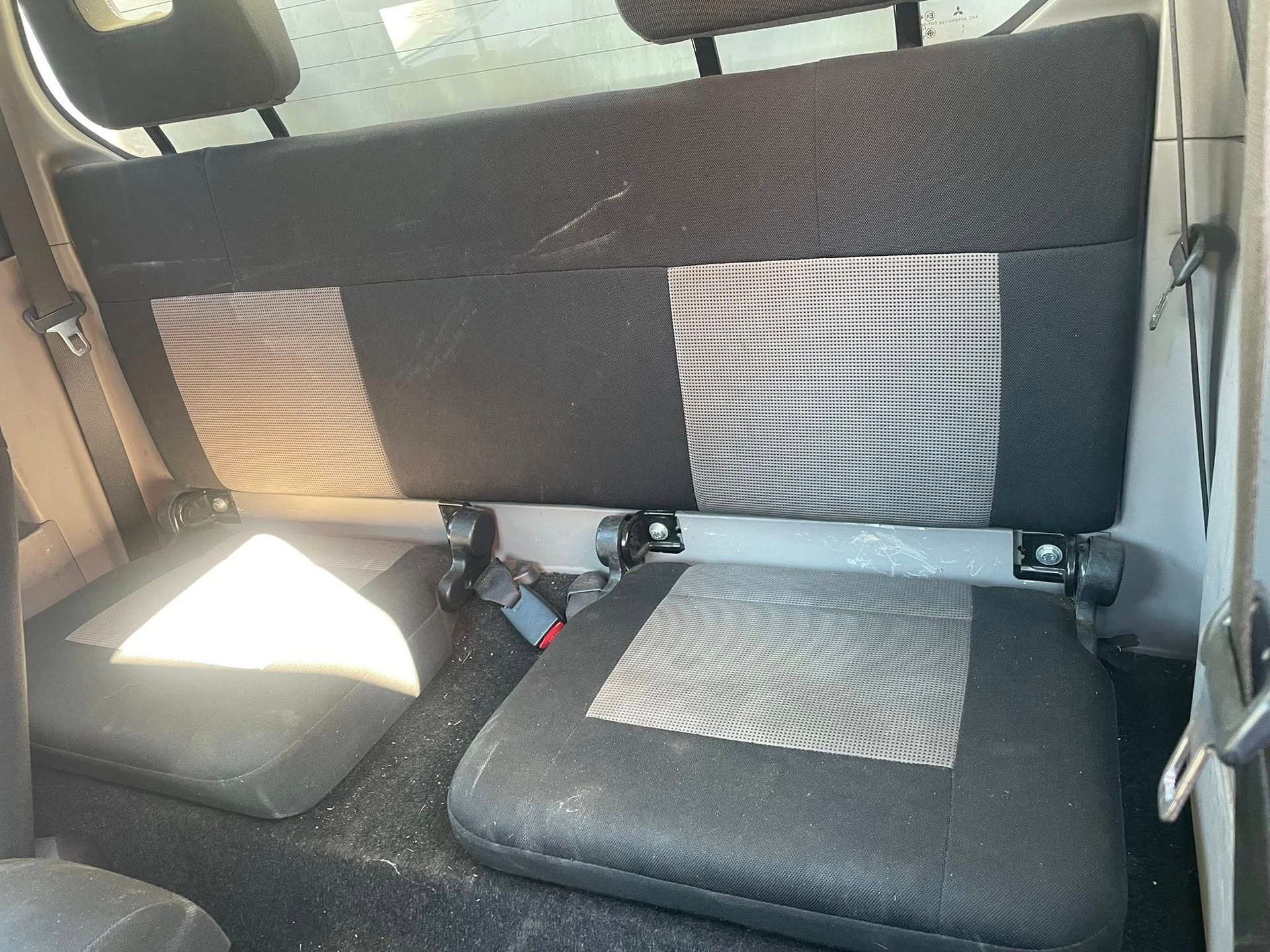 MITSUBISHI L 200 2.5 DID Invite Club Cab-image-11