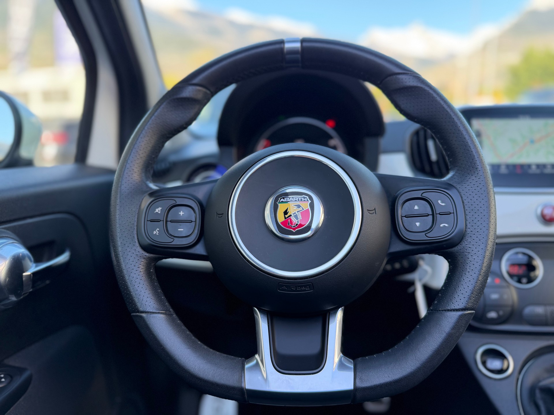 FIAT 500 Abarth-image-8