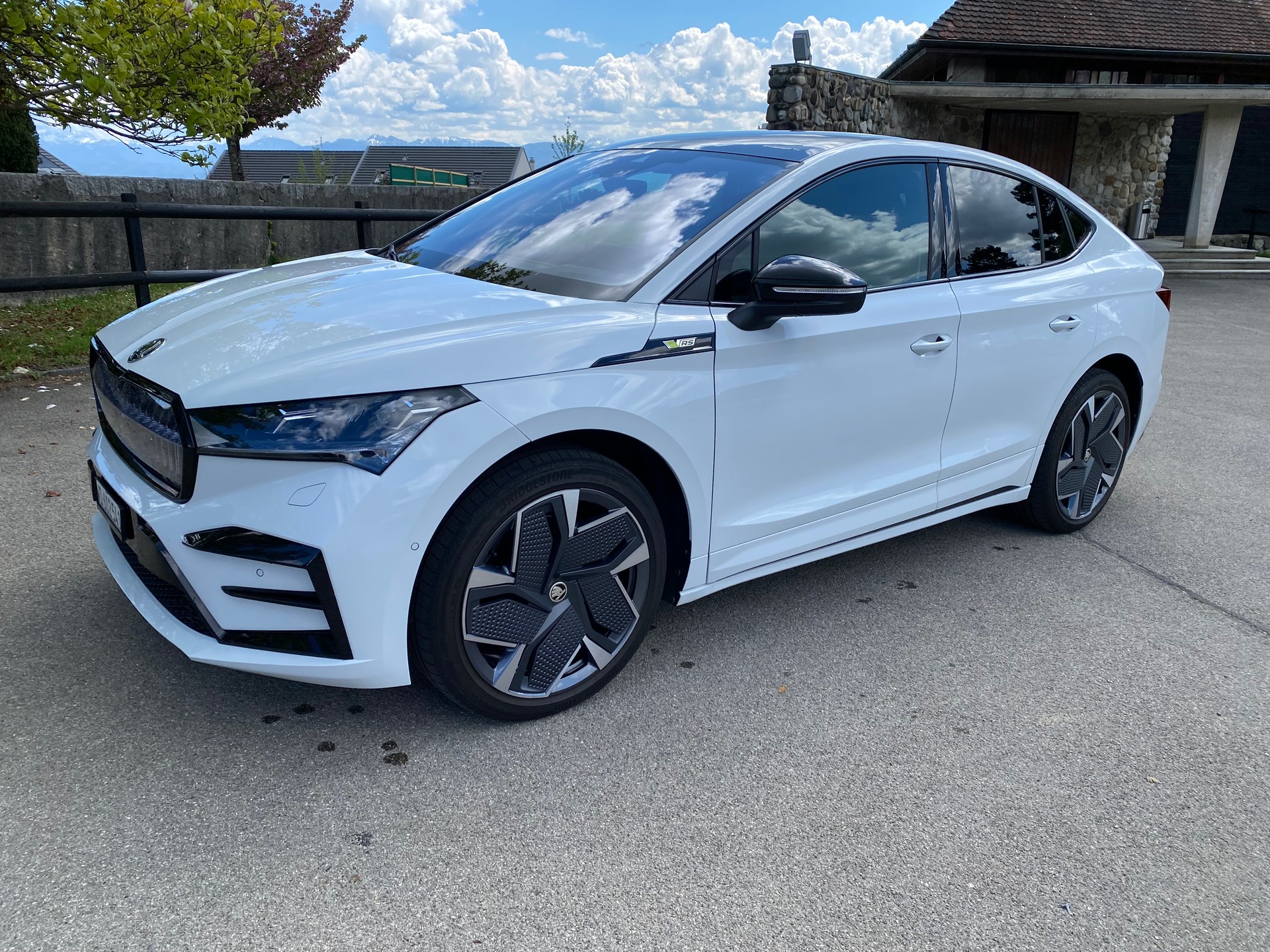 SKODA Enyaq Coupé RS iV 80 4x4-image-1