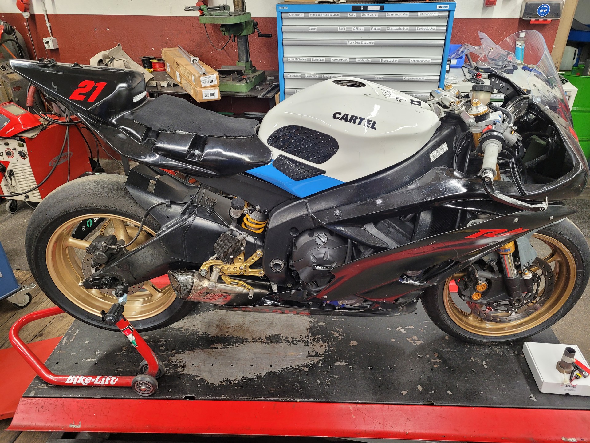 YAMAHA YZF-R6-image-4
