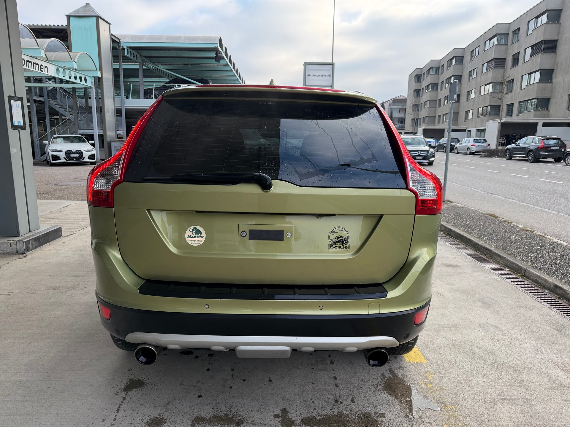 VOLVO XC60 T6 AWD Summum Geartronic-showroom-element-3