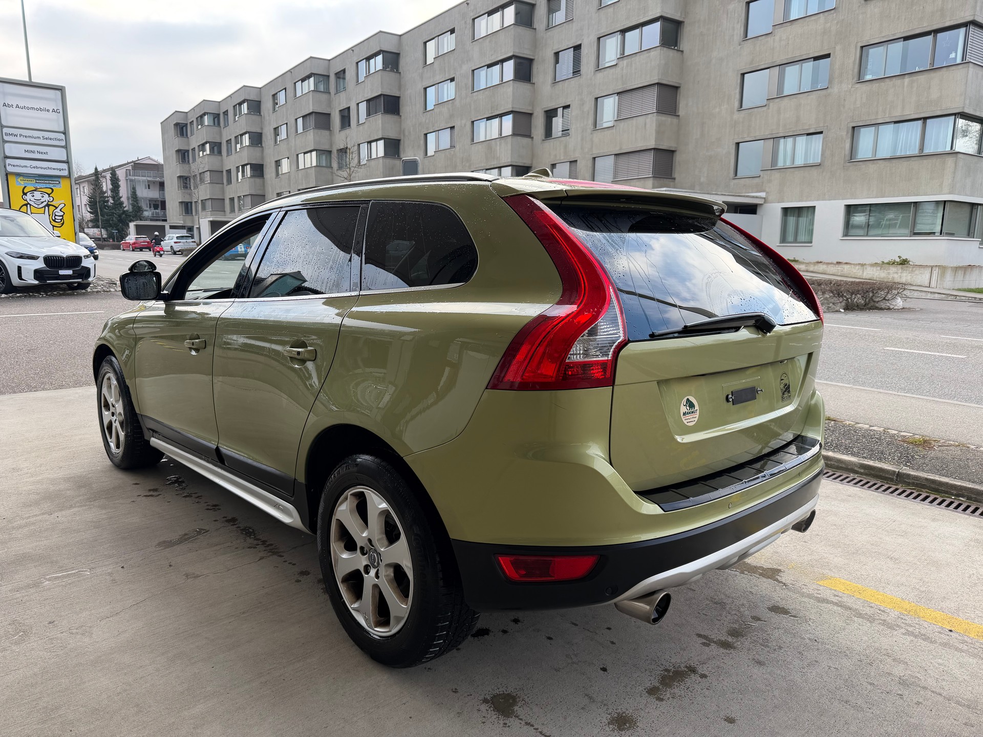 VOLVO XC60 T6 AWD Summum Geartronic-showroom-element-2