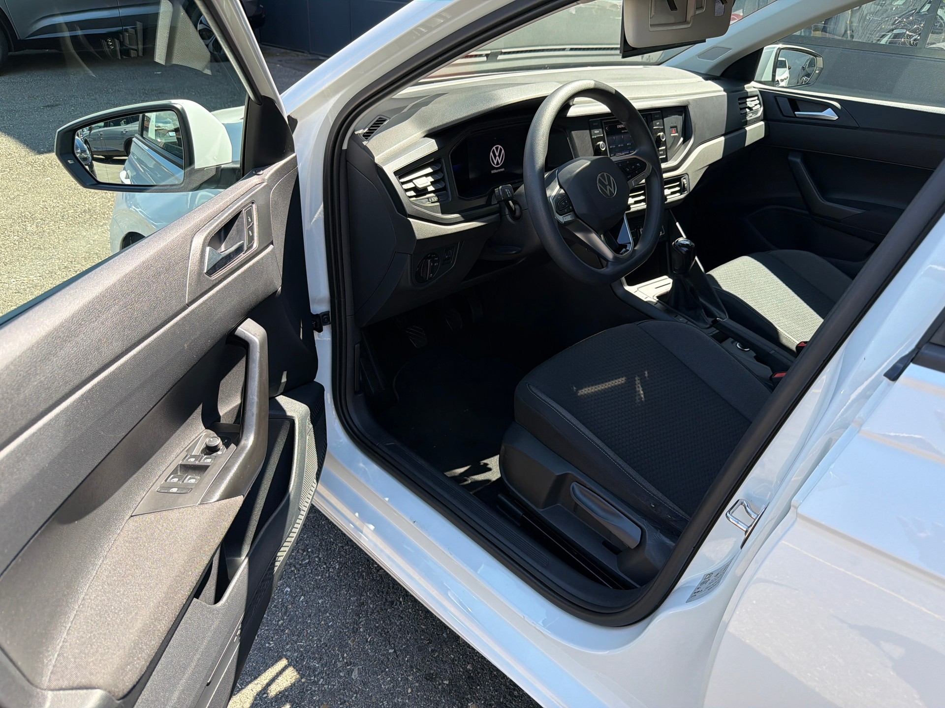VW Polo 1.0 TSI Basis-image-7