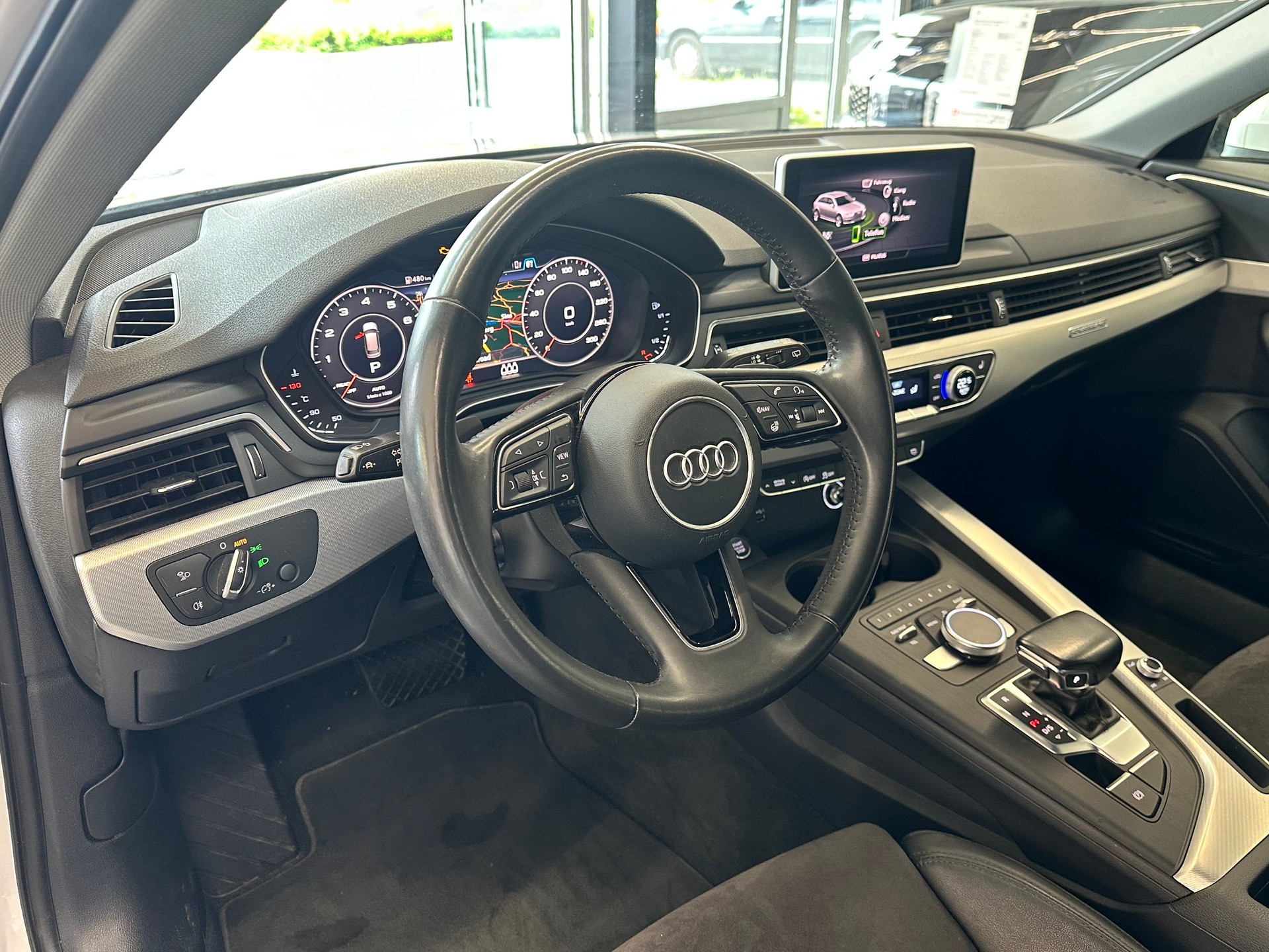 AUDI A4 Avant 2.0 TFSI Sport quattro S-tronic-image-8