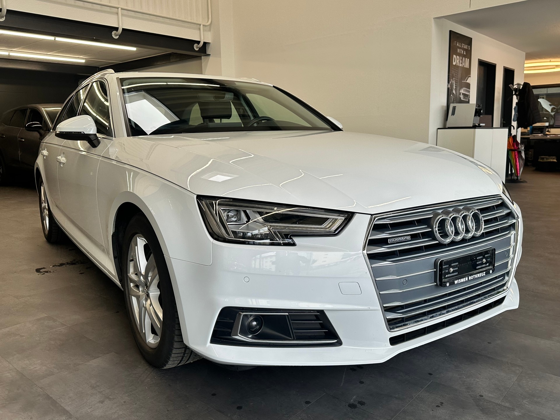 AUDI A4 Avant 2.0 TFSI Sport quattro S-tronic-image-6