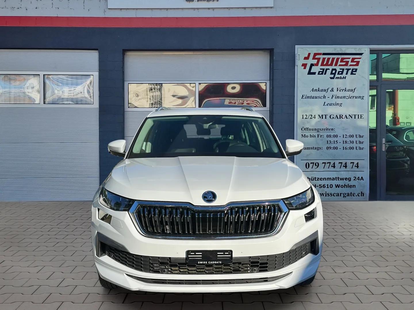 SKODA Kodiaq 2.0 TSI 4x4 L&K mit AHK & Standheizung-showroom-element-2