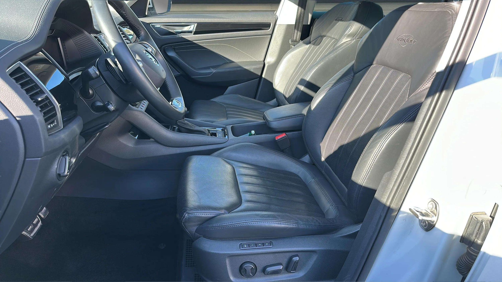 SKODA Kodiaq 2.0 TSI 4x4 L&K mit AHK & Standheizung-image-10