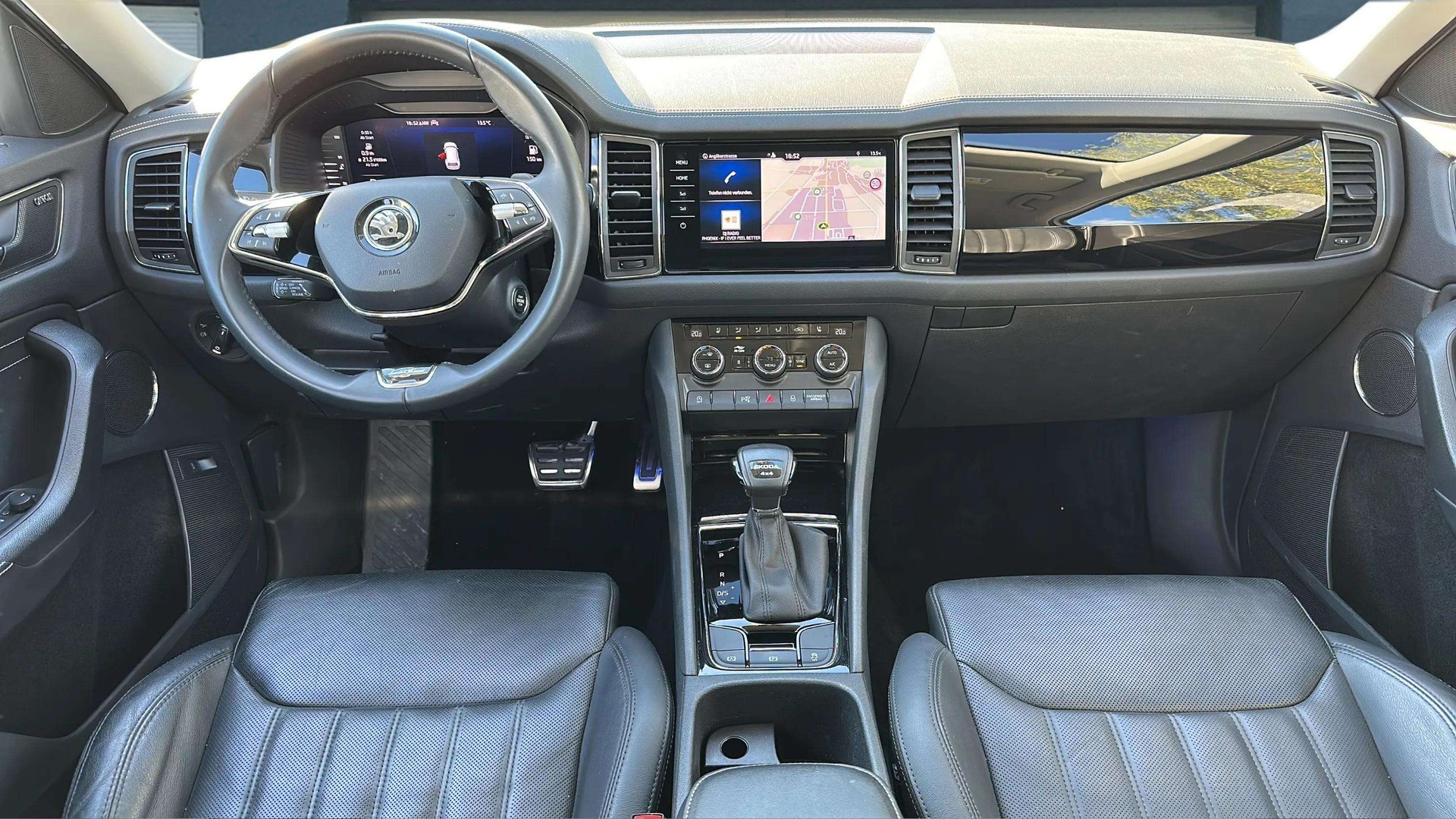 SKODA Kodiaq 2.0 TSI 4x4 L&K mit AHK & Standheizung-image-9