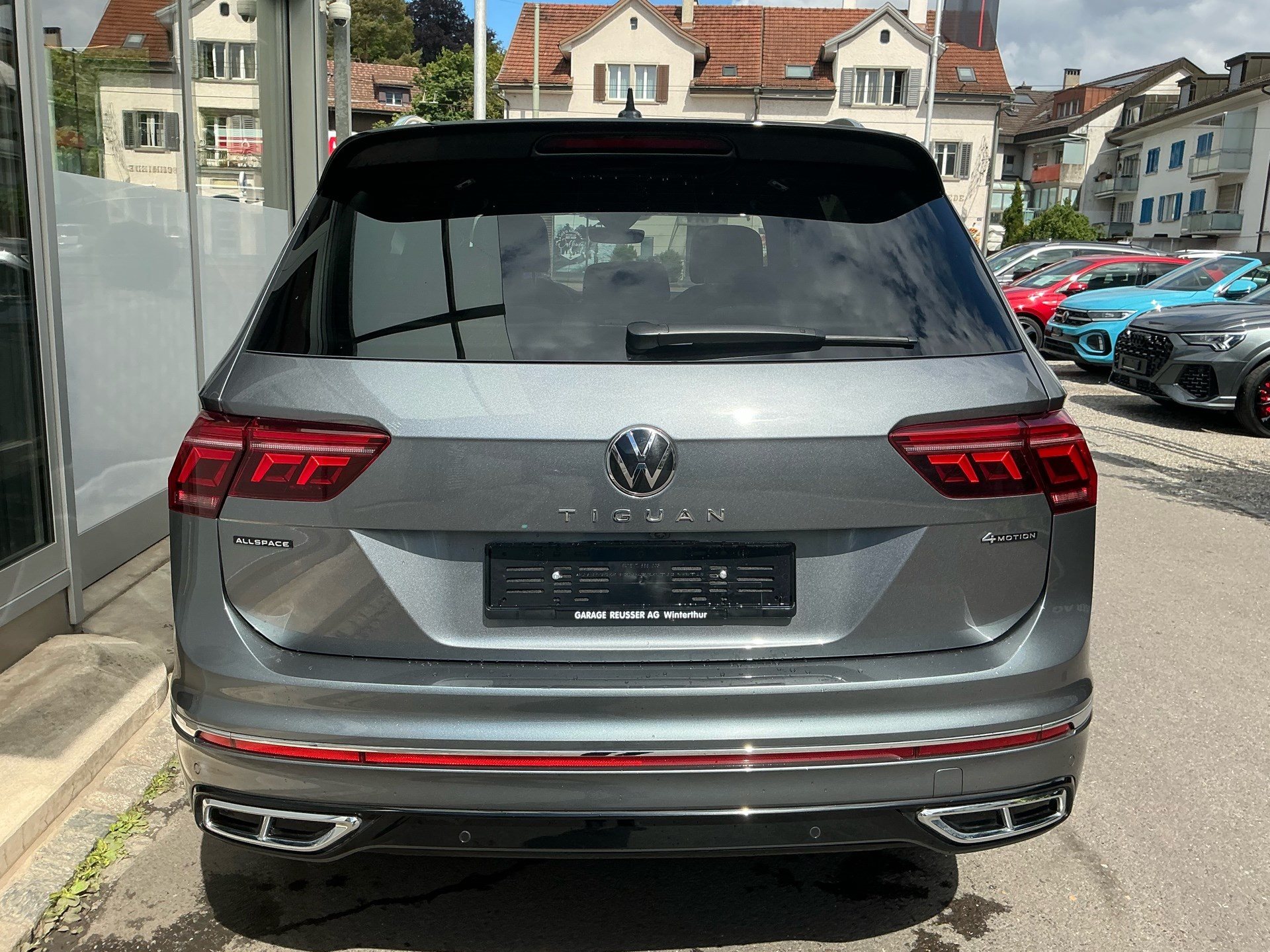 VW Tiguan Allspace R-LINE 4 MOTION *** PANORAMAGLASDACH & ANHÄNGEKUPPLUNG ***-image-4