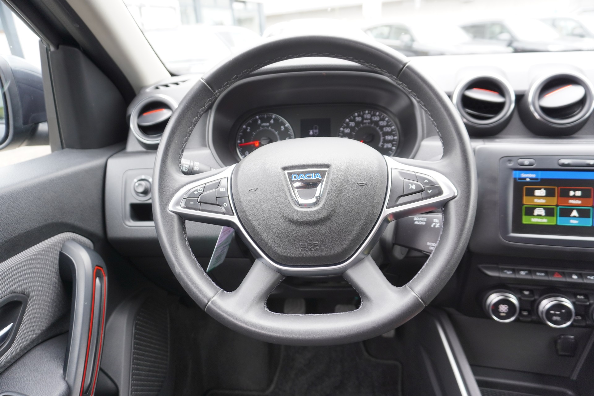 DACIA Duster TCe 130 Ultimate 4x4-image-11