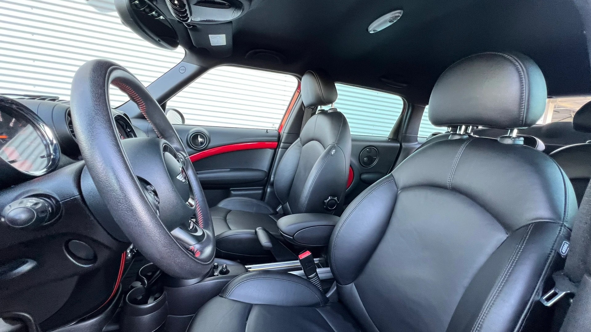MINI COUNTRYMAN JOHN COOPER WORKS ALL4 l 218 PS-image-24