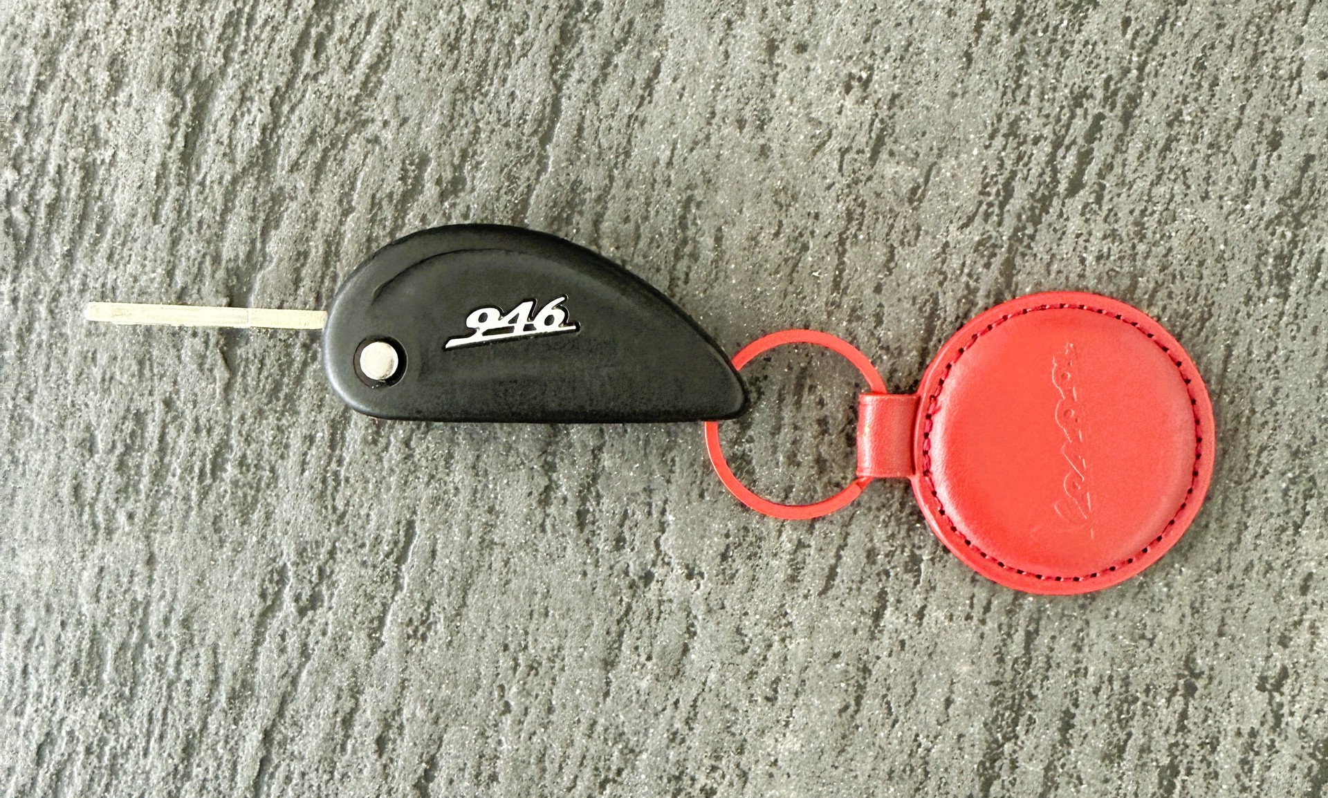 PIAGGIO Vespa 946 125 i.e. ABS Red, seltene Ausführung!-image-6