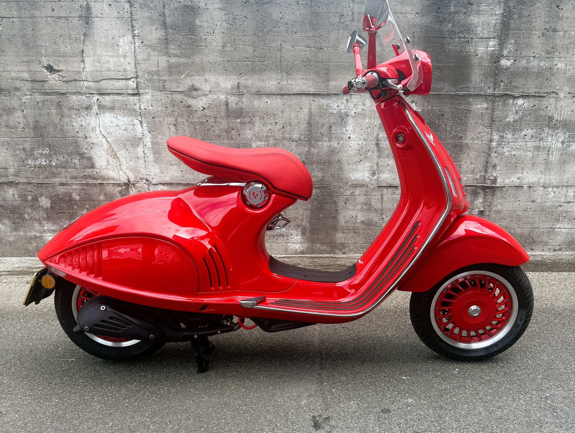PIAGGIO Vespa 946 125 i.e. ABS Red, seltene Ausführung!-image-1
