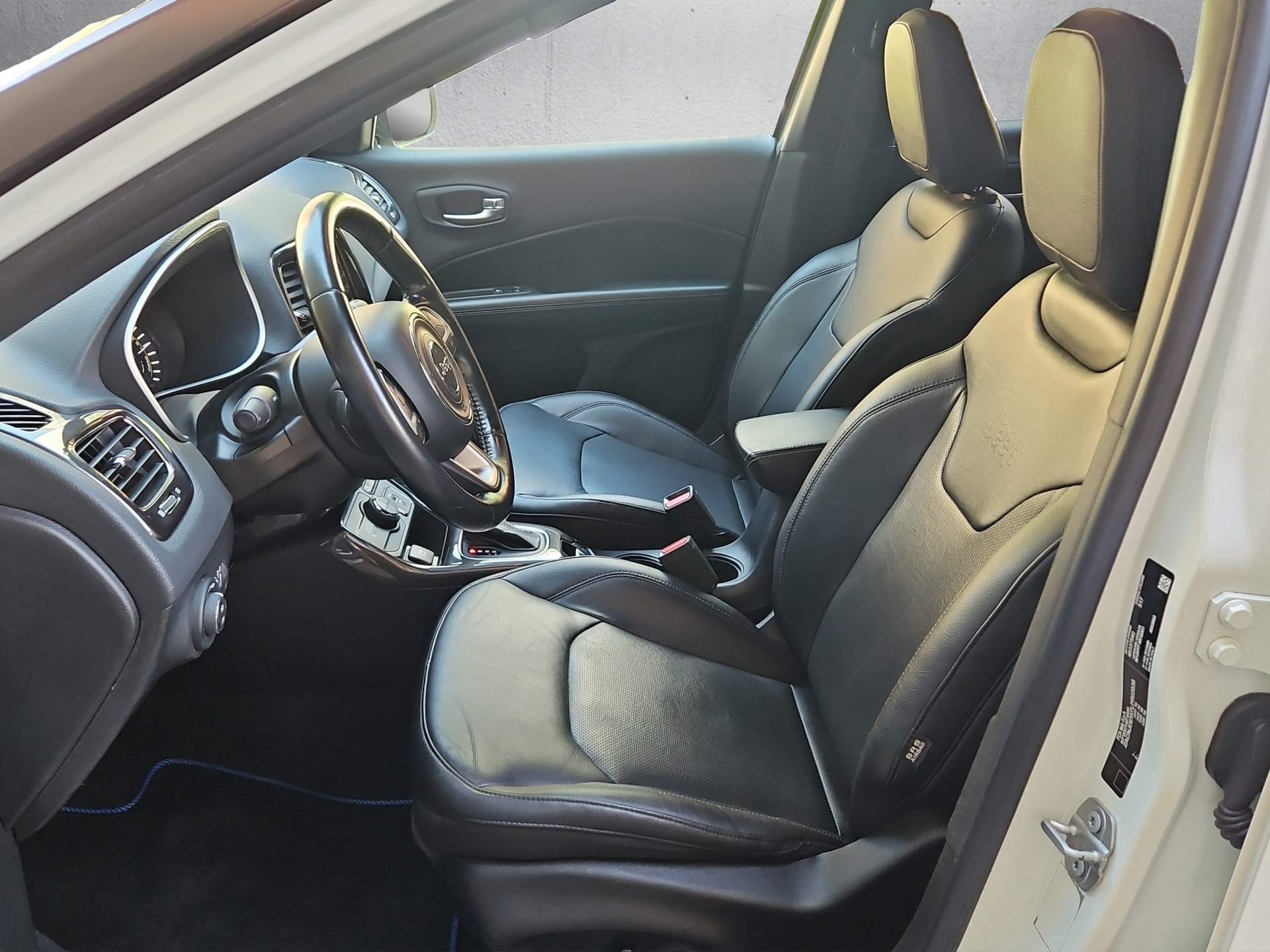 JEEP Compass 1.3 First Edition-image-8