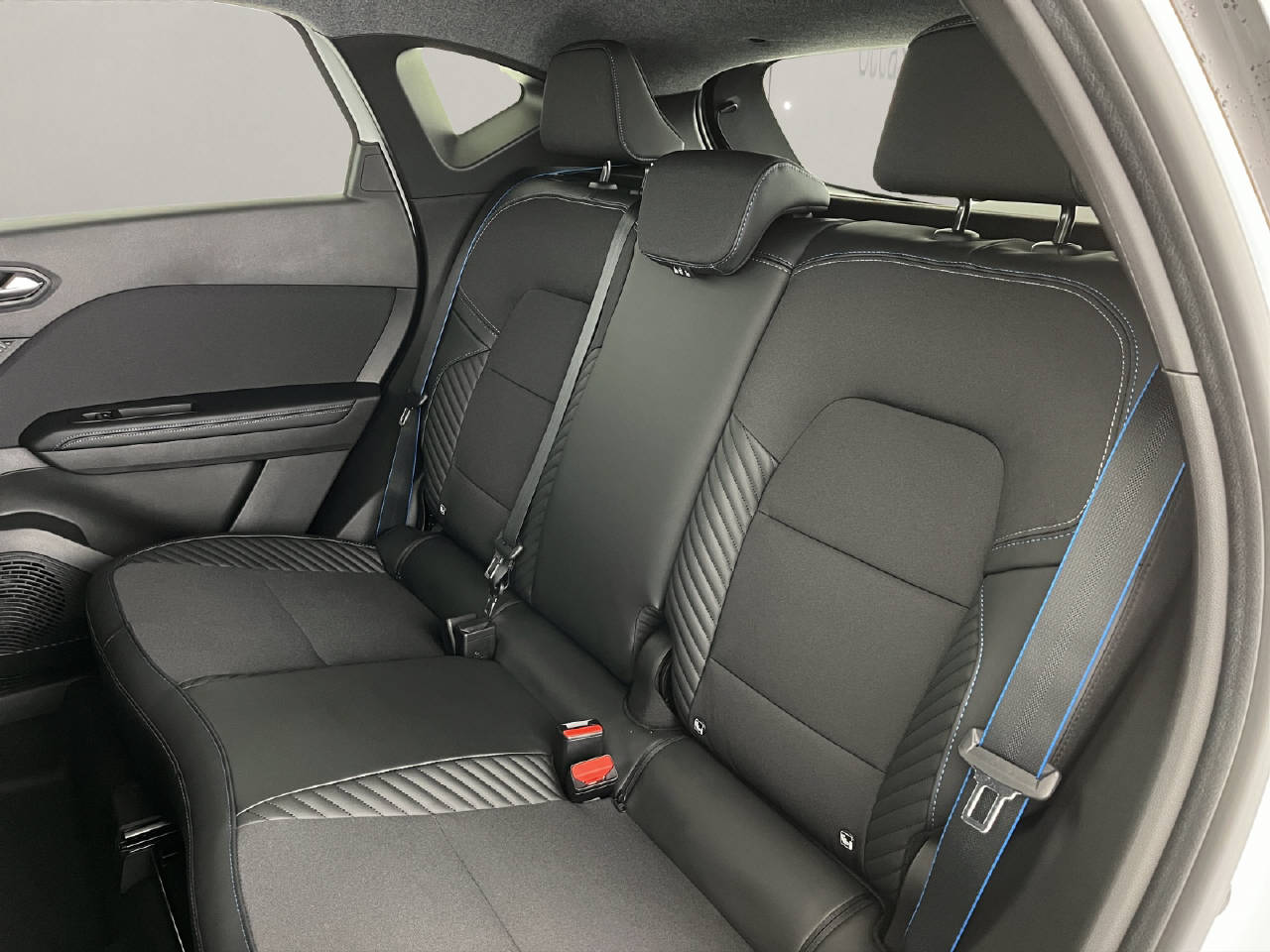 RENAULT Captur 1.8 E-Tech esprit Alpine-image-16
