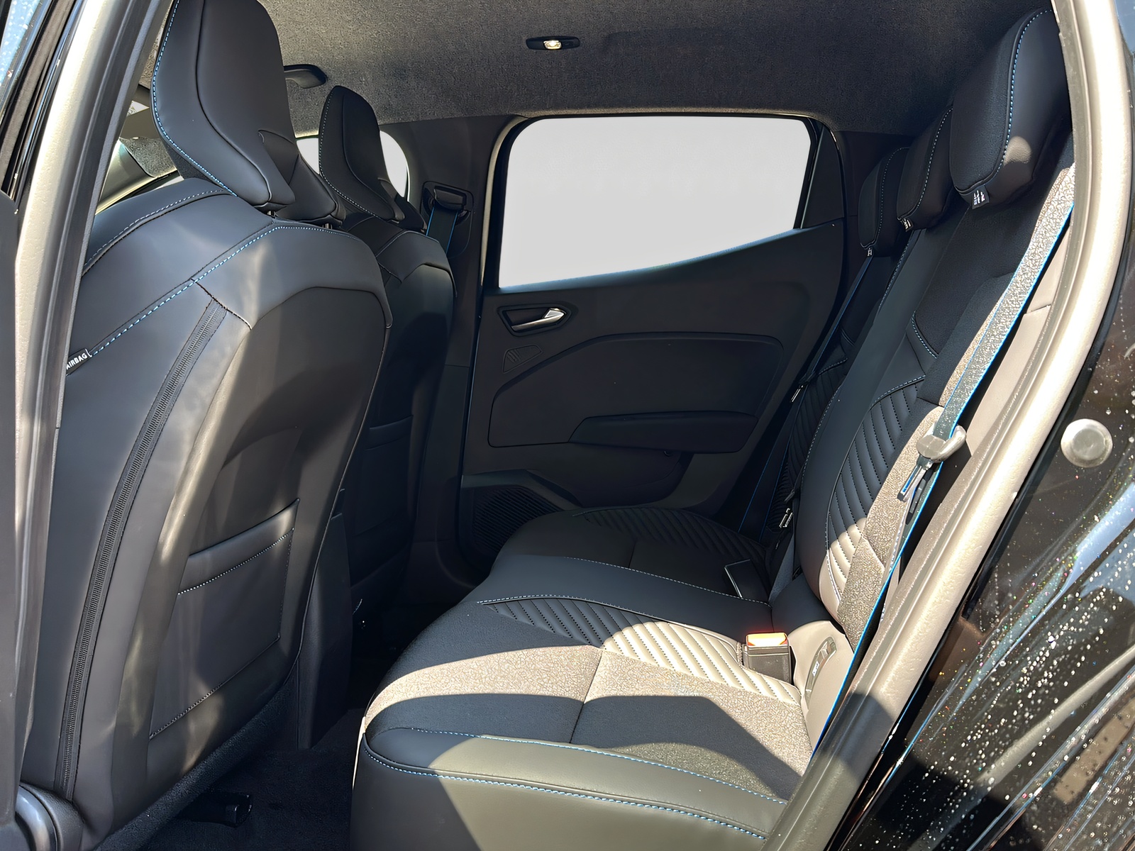 RENAULT CLIO esprit Alpine full hybrid E-Tech 145-image-5