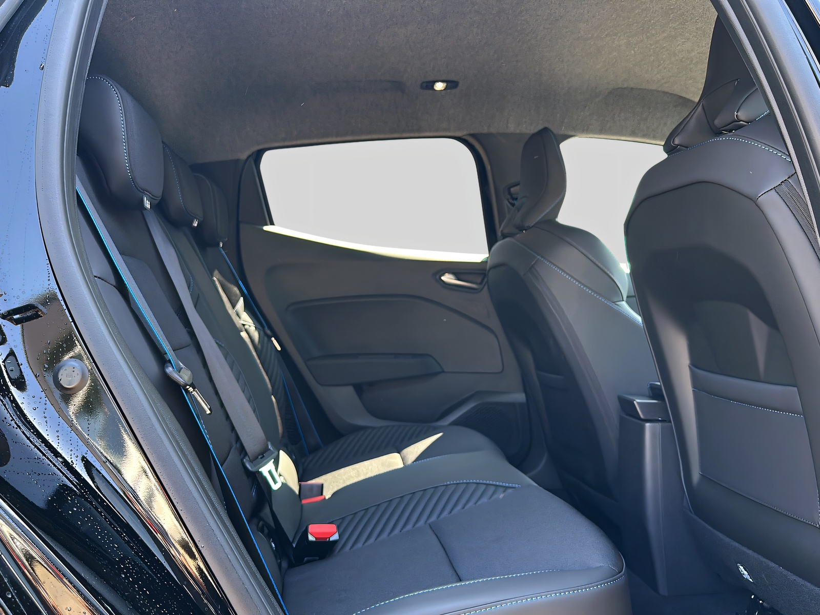 RENAULT CLIO esprit Alpine full hybrid E-Tech 145-image-6