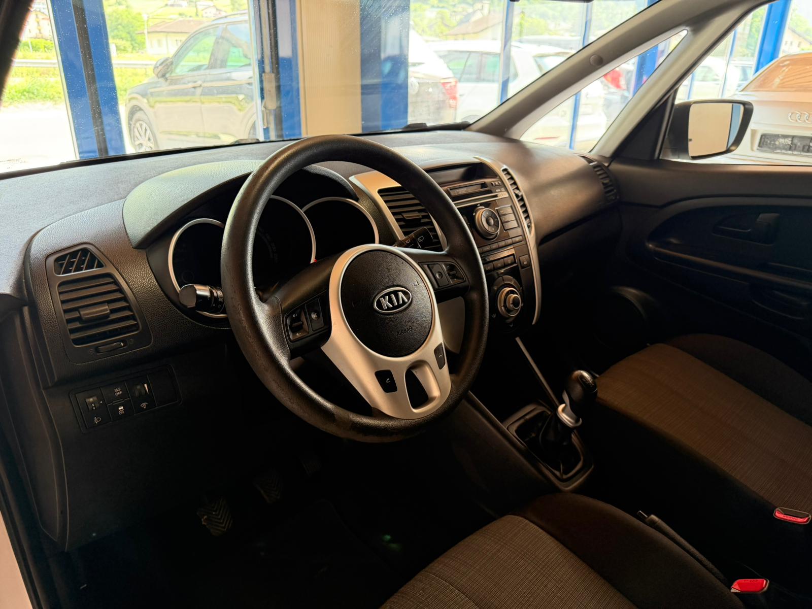 KIA Venga 1.4 CVVT Basic-image-9