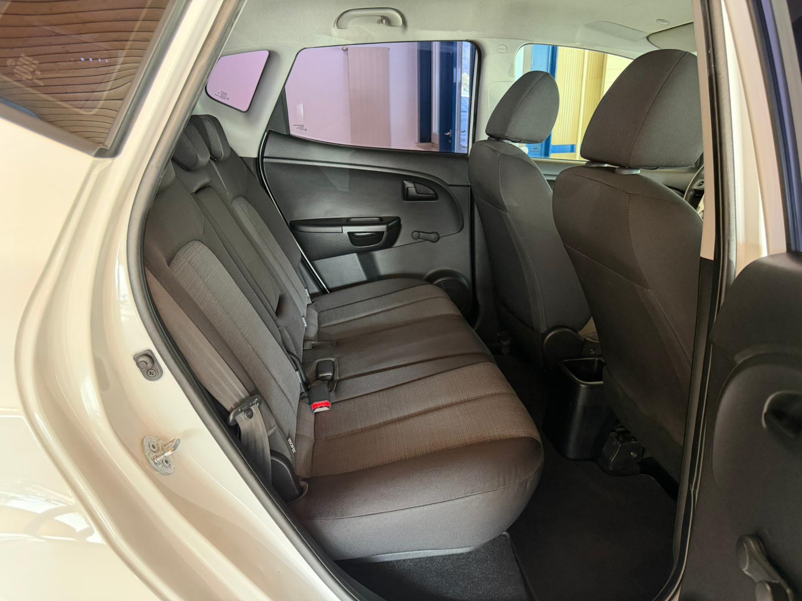 KIA Venga 1.4 CVVT Basic-image-14