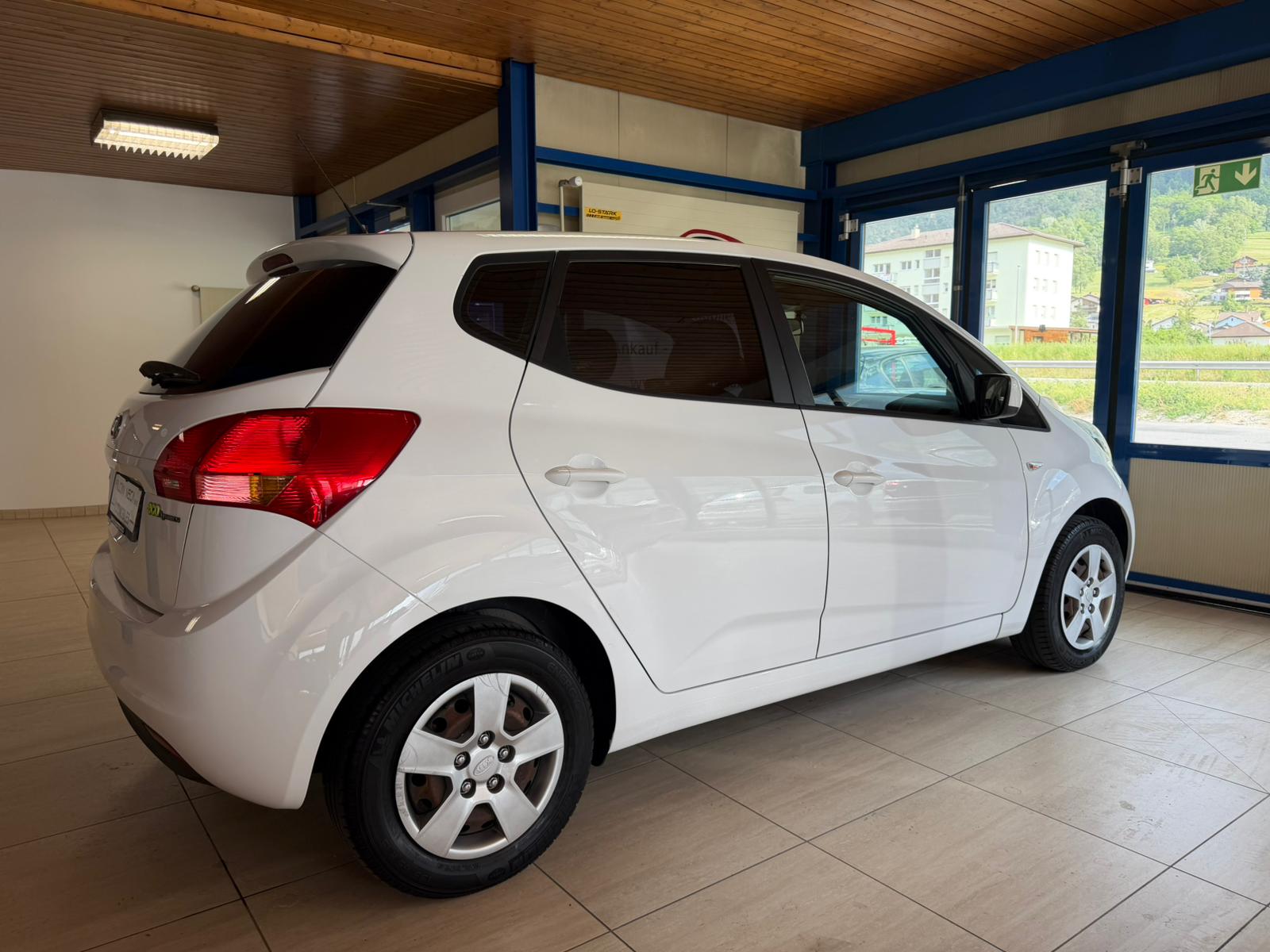 KIA Venga 1.4 CVVT Basic-image-5