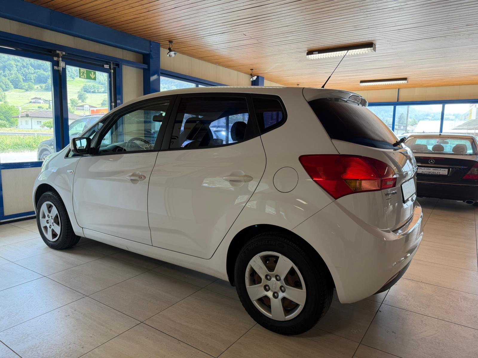 KIA Venga 1.4 CVVT Basic-showroom-element-2