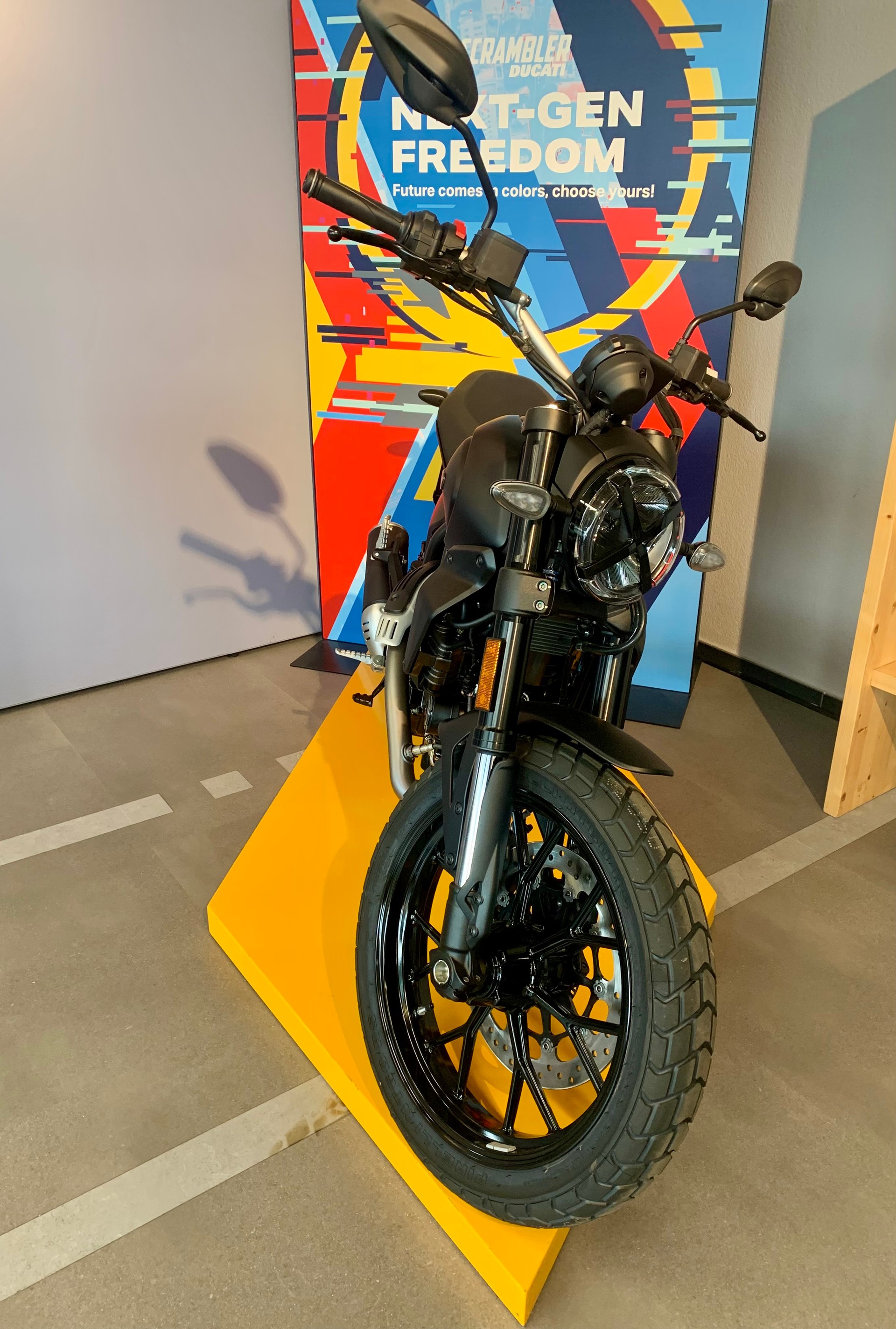 DUCATI SCRAMBLER ICON DARK-image-1