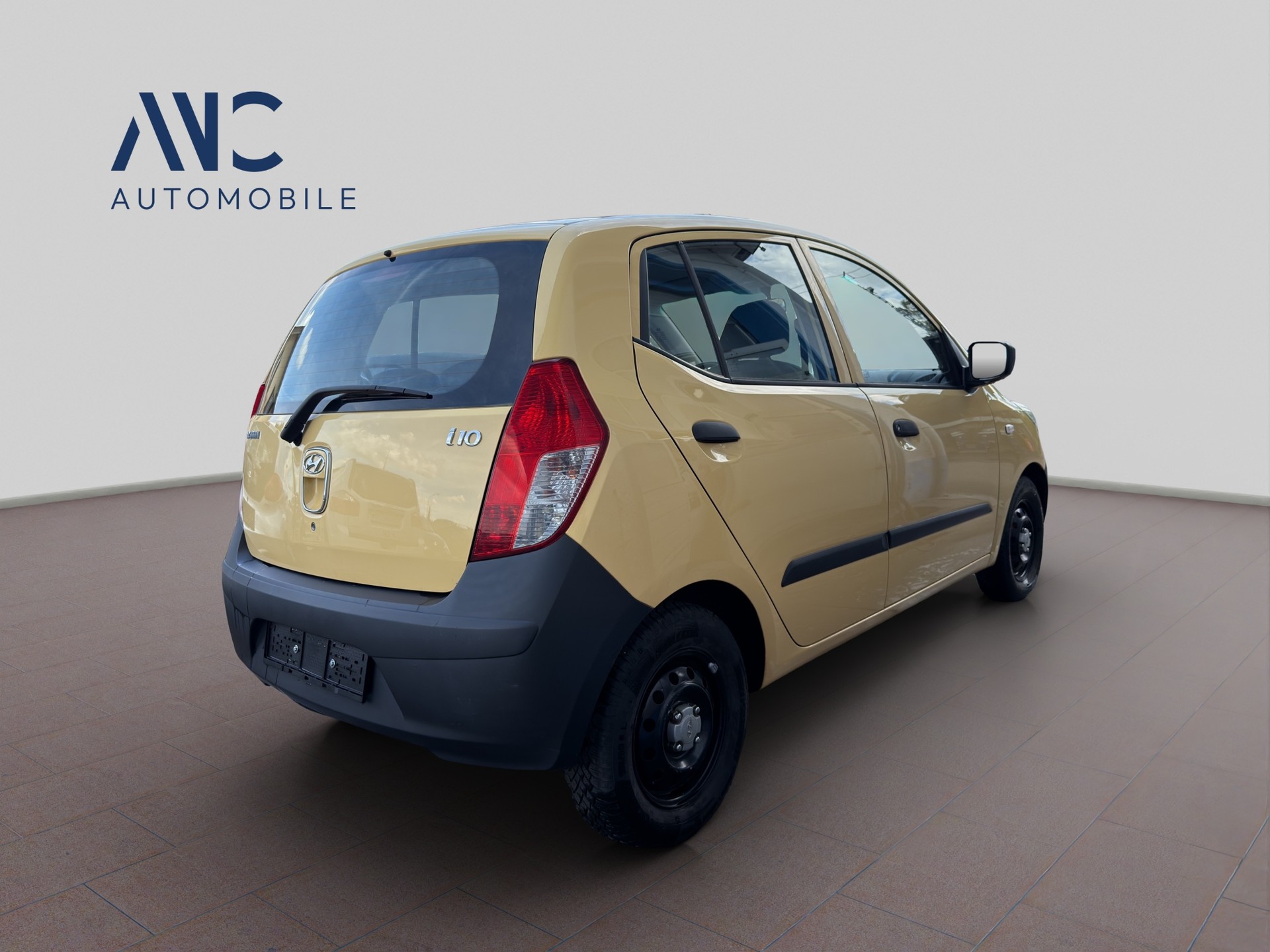 HYUNDAI i10 1.1 Style-image-3