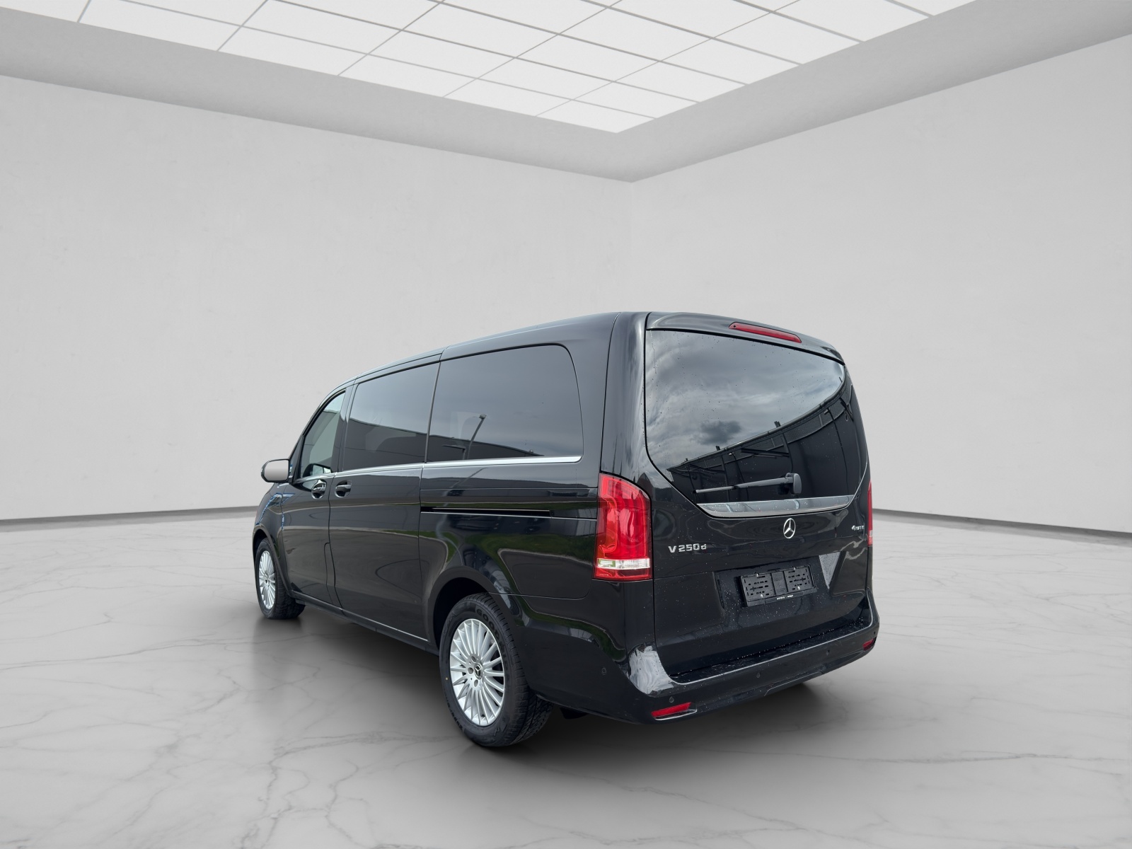 MERCEDES-BENZ V 250 d lang Avantgarde 4Matic G-Tronic-image-4