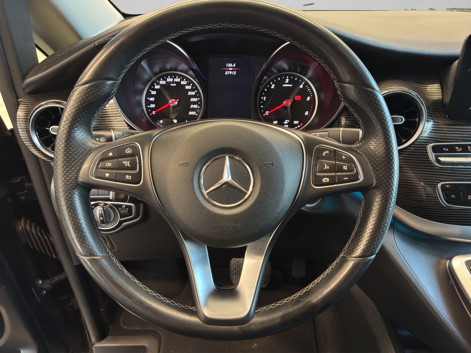 MERCEDES-BENZ V 250 d lang Avantgarde 4Matic G-Tronic-image-9