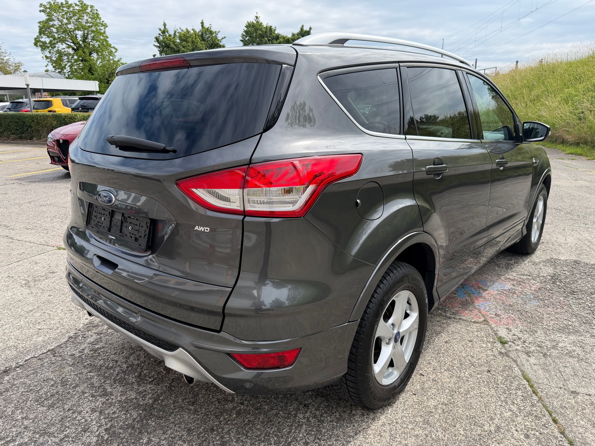 FORD Kuga 2.0 TDCi Sync Edition 4WD-image-4