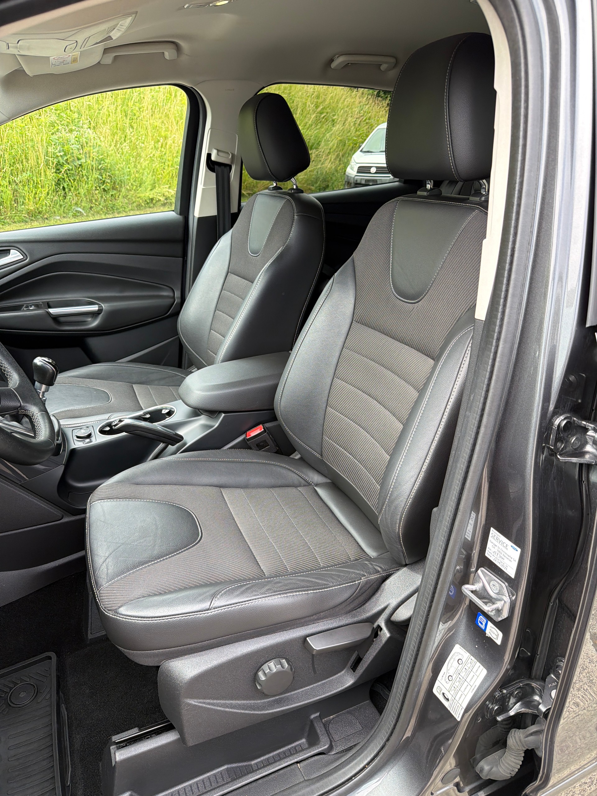 FORD Kuga 2.0 TDCi Sync Edition 4WD-image-9
