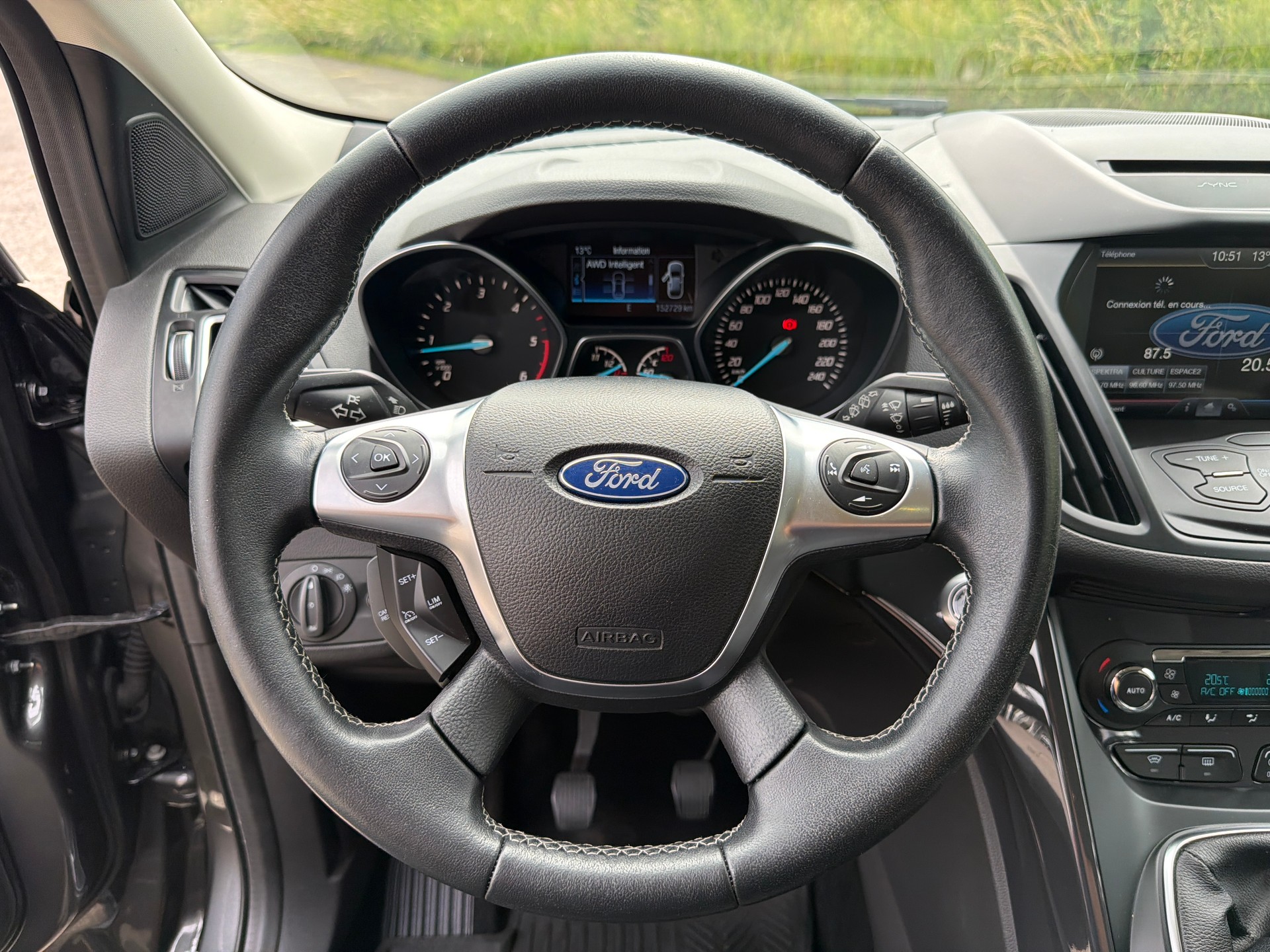 FORD Kuga 2.0 TDCi Sync Edition 4WD-image-10