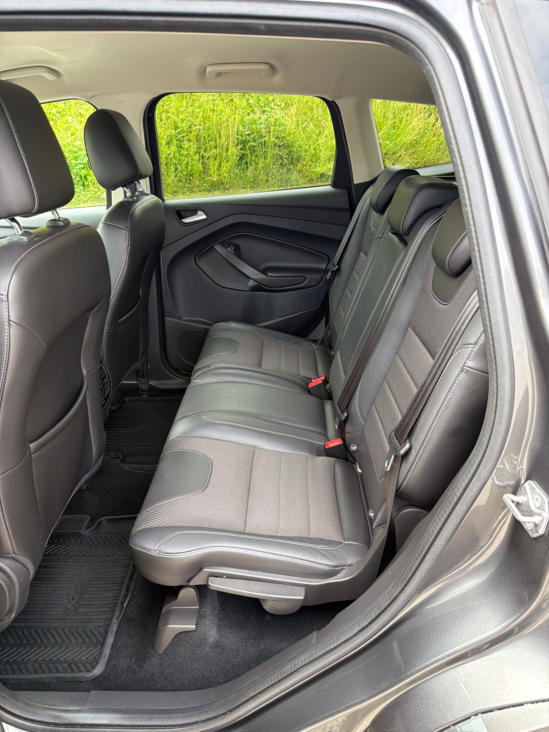 FORD Kuga 2.0 TDCi Sync Edition 4WD-image-11