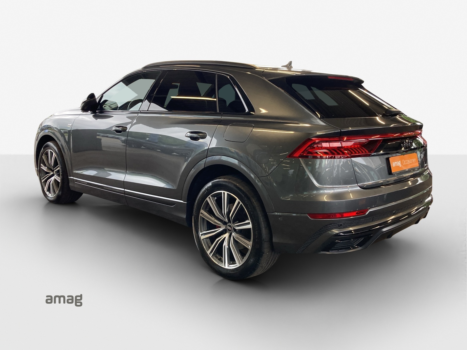 AUDI Q8 60 TFSI e quattro PHEV tiptronic-showroom-element-2