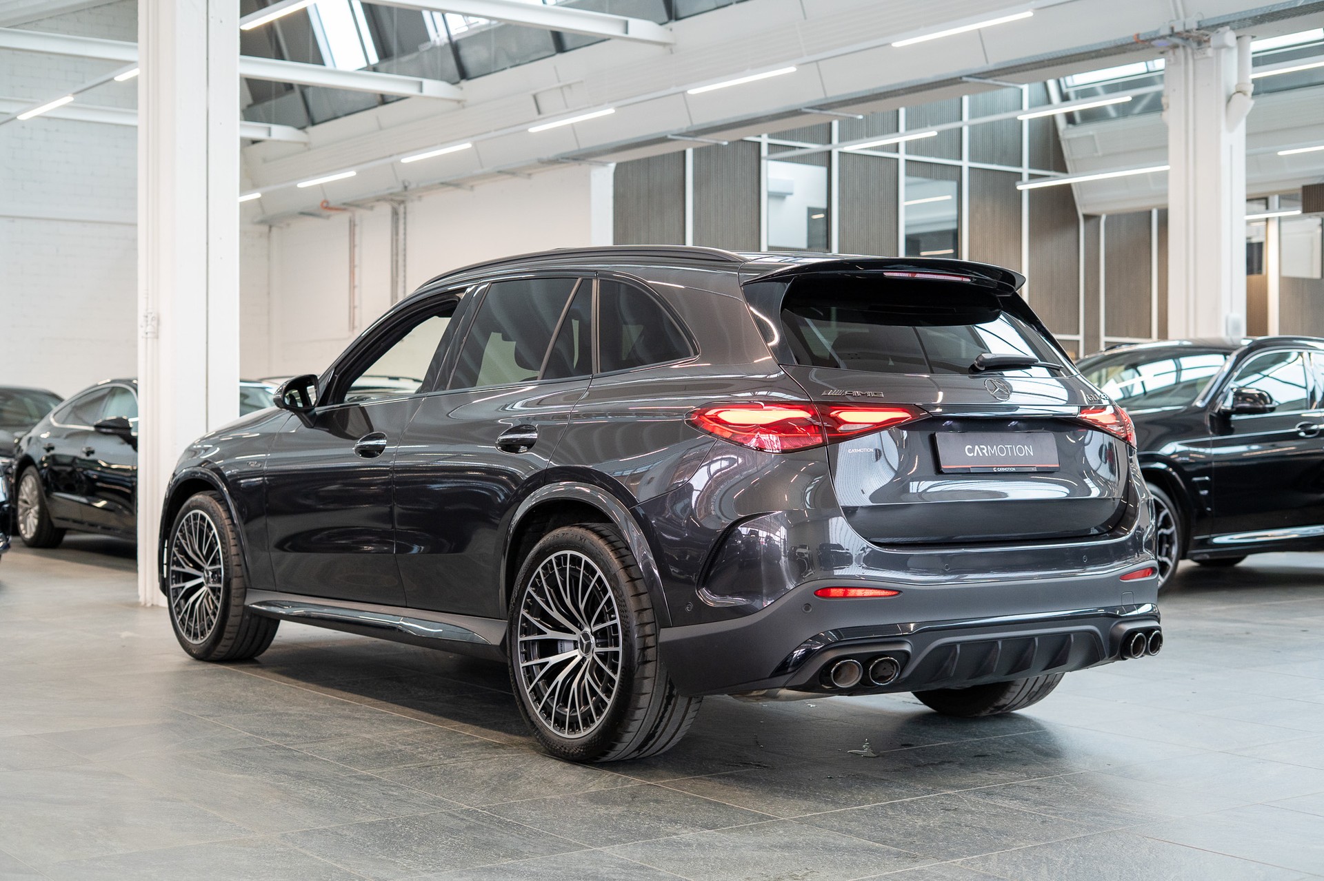 MERCEDES-BENZ GLC 43 AMG 4matic / Panorama / Performance Auspuff / 360°Kamera-image-7