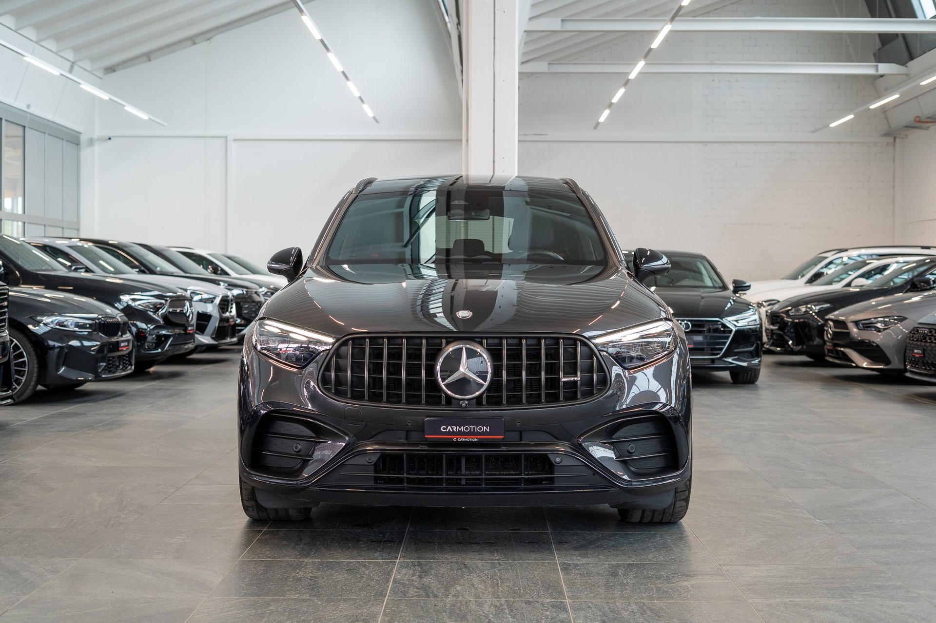 MERCEDES-BENZ GLC 43 AMG 4matic / Panorama / Performance Auspuff / 360°Kamera-showroom-element-1