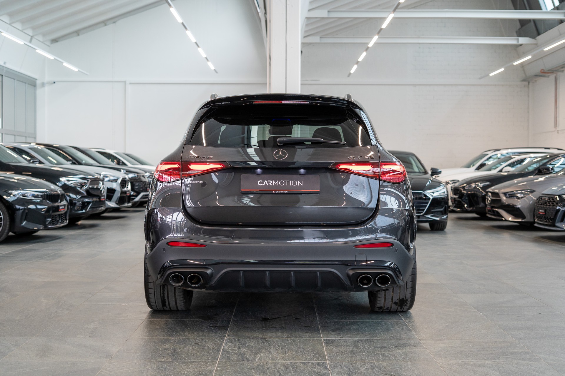 MERCEDES-BENZ GLC 43 AMG 4matic / Panorama / Performance Auspuff / 360°Kamera-image-4