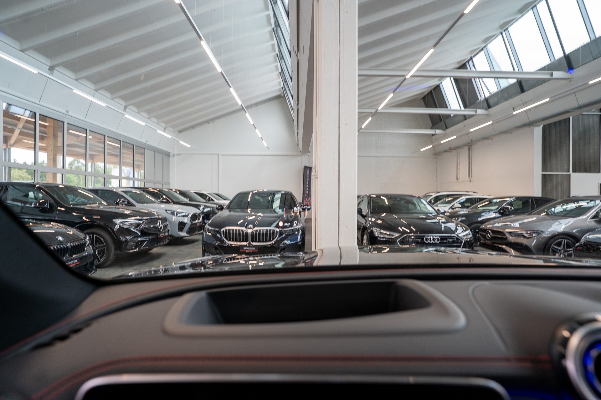 MERCEDES-BENZ GLC 43 AMG 4matic / Panorama / Performance Auspuff / 360°Kamera-image-20