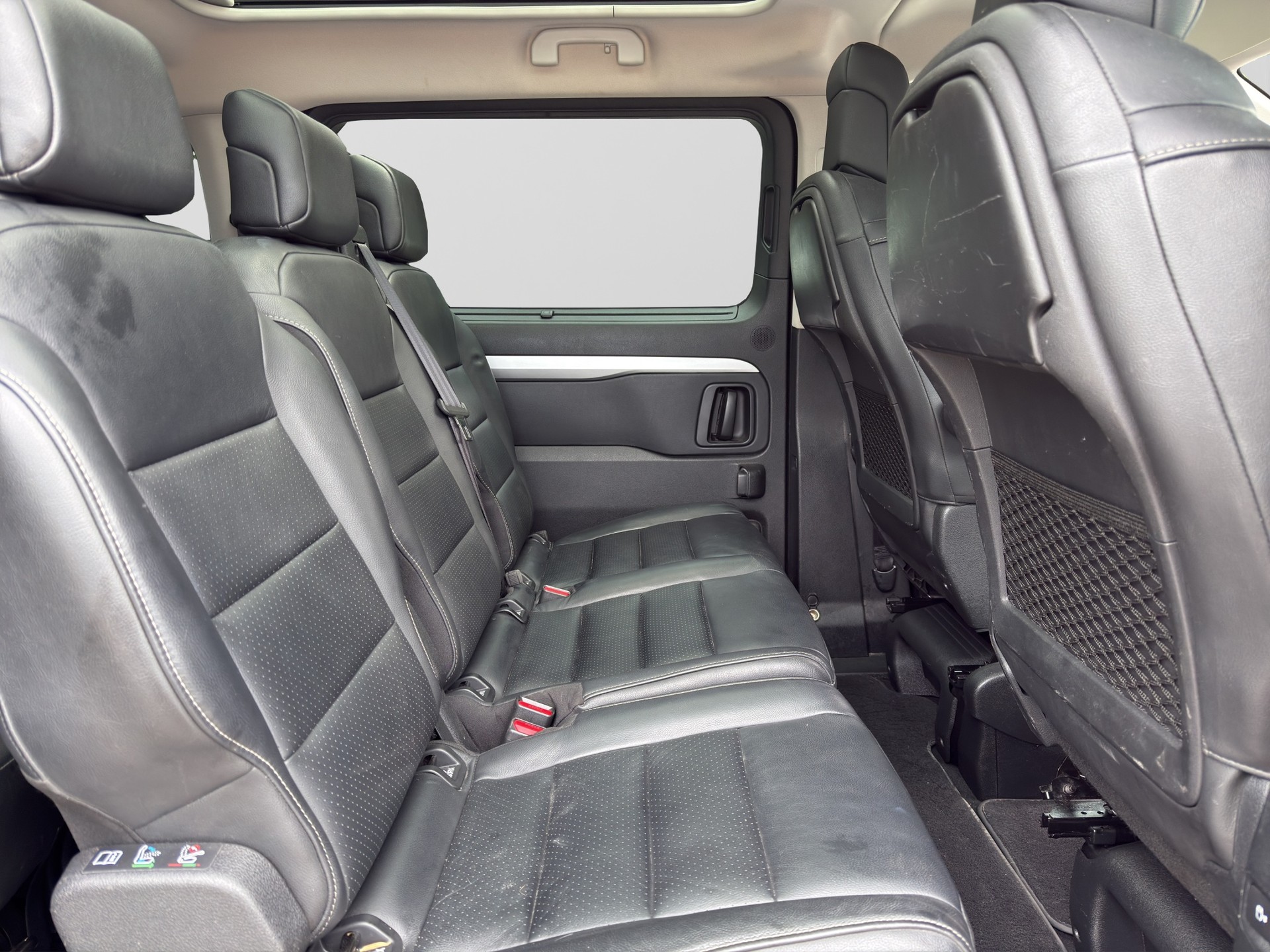 PEUGEOT Traveller 2.0 BlueHDi Allure Standard EAT-image-16