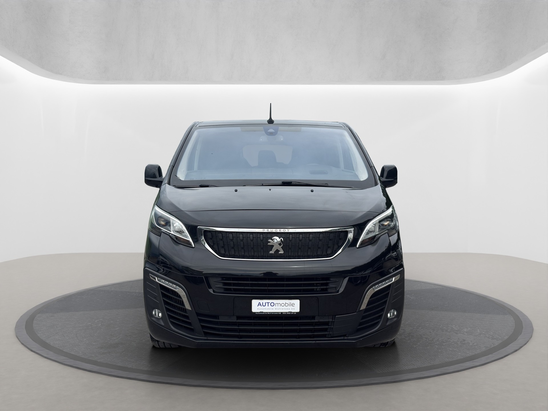 PEUGEOT Traveller 2.0 BlueHDi Allure Standard EAT-showroom-element-2